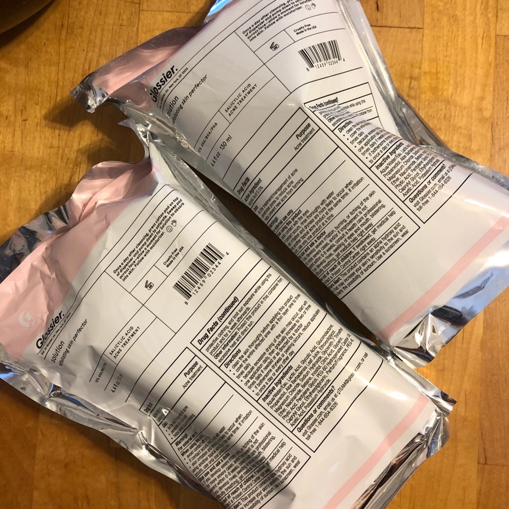 Glossier Solution Exfoliating Skin Perfector